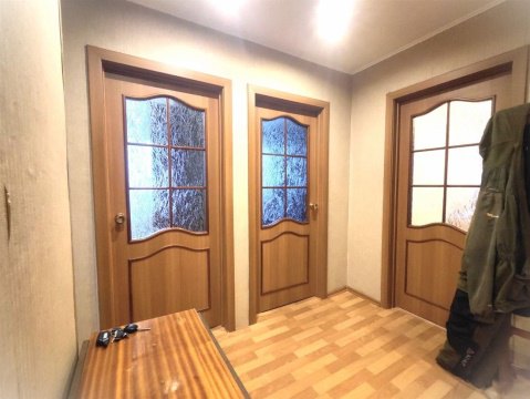 3-к квартира, 5/5 эт., 60м²