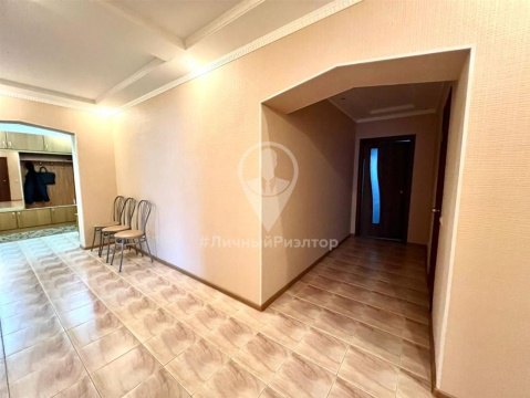 3-к квартира, 9/10 эт., 83м²